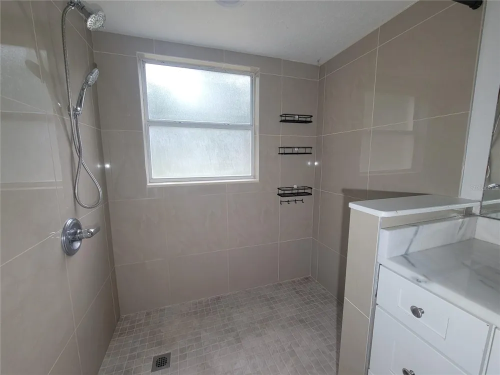 9827 DEAN COVE LANE Orlando, FL 32825