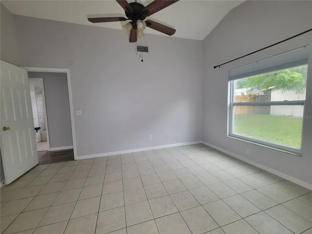 9827 DEAN COVE LANE Orlando, FL 32825