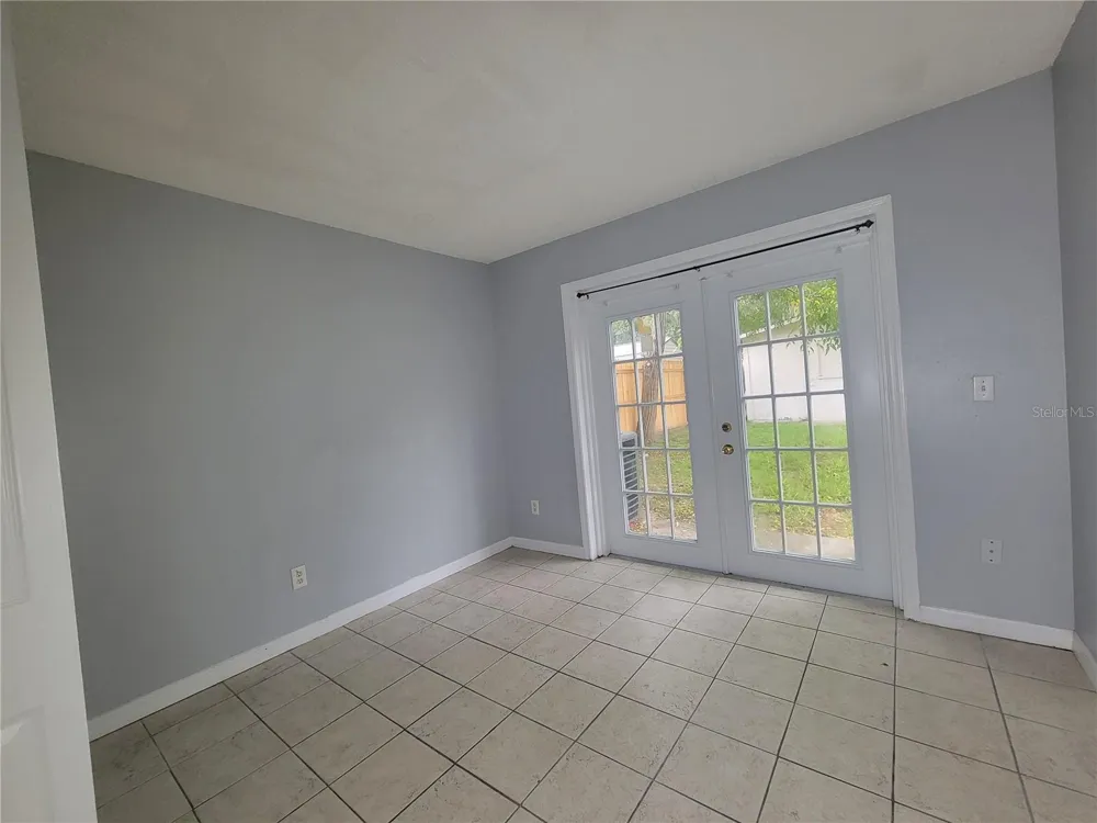 9827 DEAN COVE LANE Orlando, FL 32825