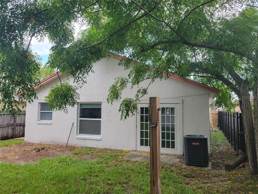 9827 DEAN COVE LANE Orlando, FL 32825