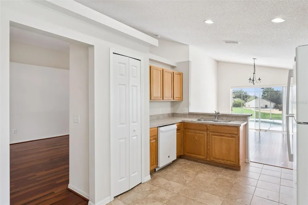 617 RESTON PLACE Davenport, FL 33897