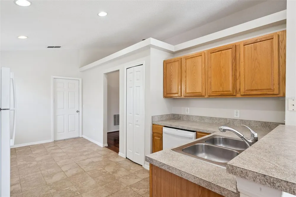 617 RESTON PLACE Davenport, FL 33897