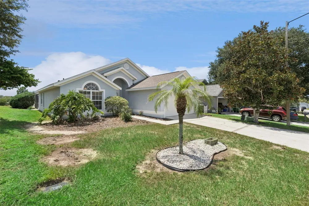 617 RESTON PLACE Davenport, FL 33897
