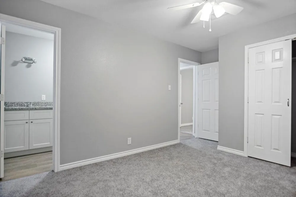 1347 E Palm Drive Winnie, TX 77665