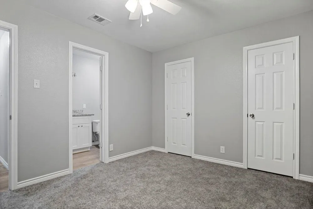 1347 E Palm Drive Winnie, TX 77665