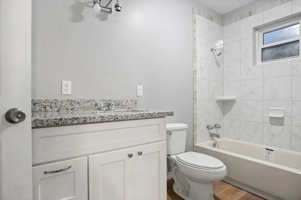 1347 E Palm Drive Winnie, TX 77665