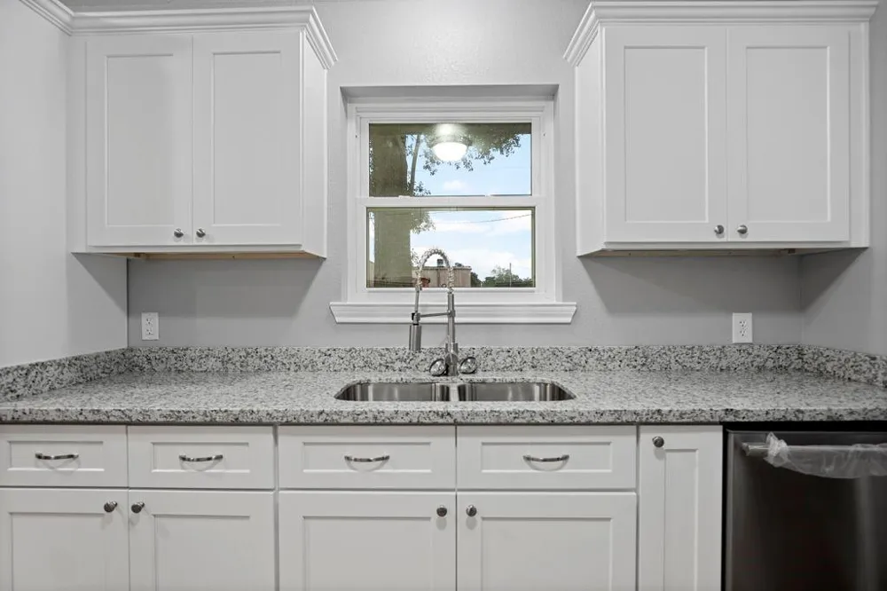 1347 E Palm Drive Winnie, TX 77665