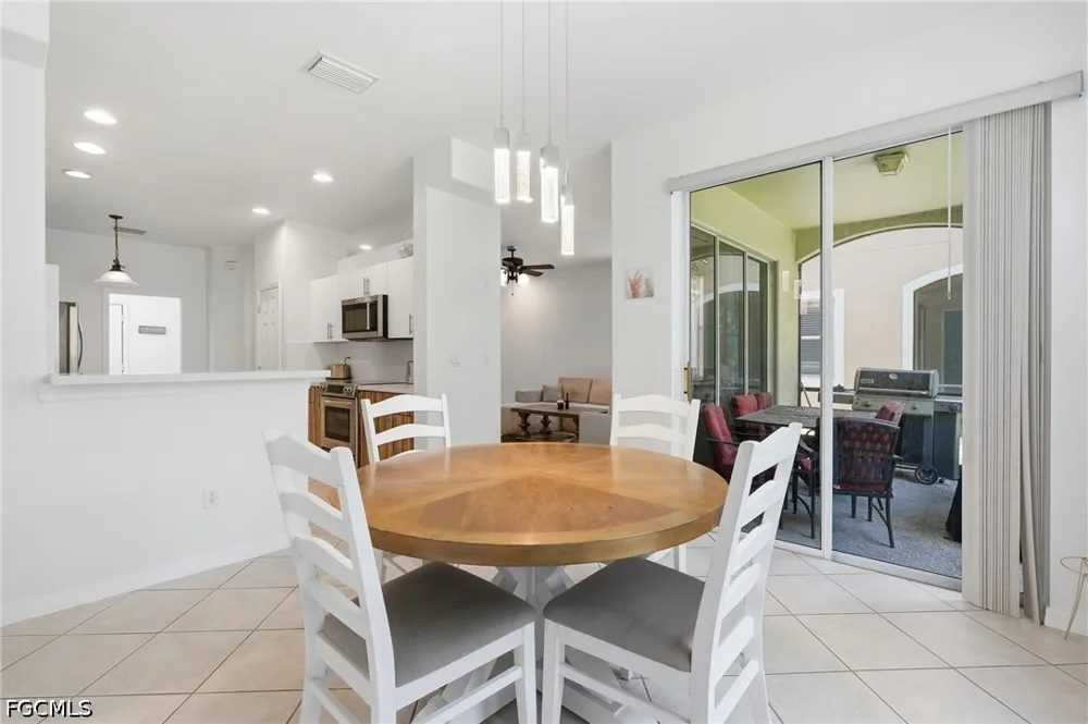 Larino Loop Estero, FL 33928