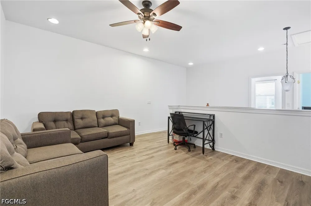 Larino Loop Estero, FL 33928
