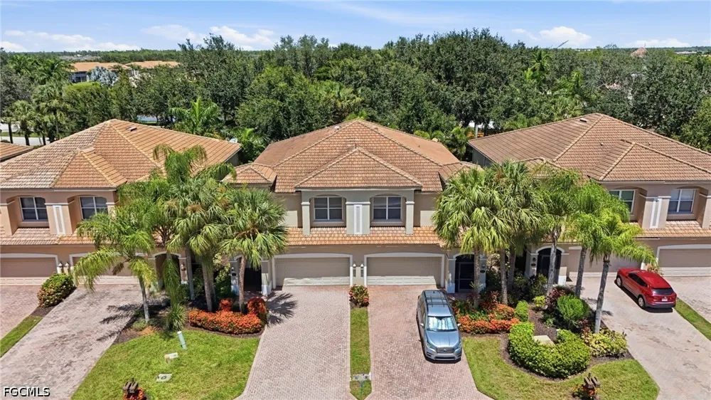 Larino Loop Estero, FL 33928