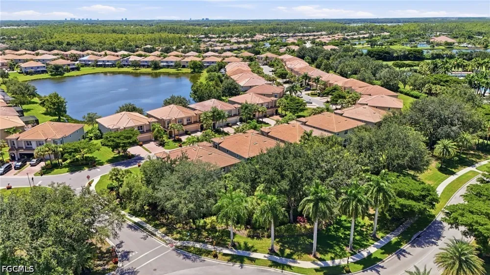 Larino Loop Estero, FL 33928