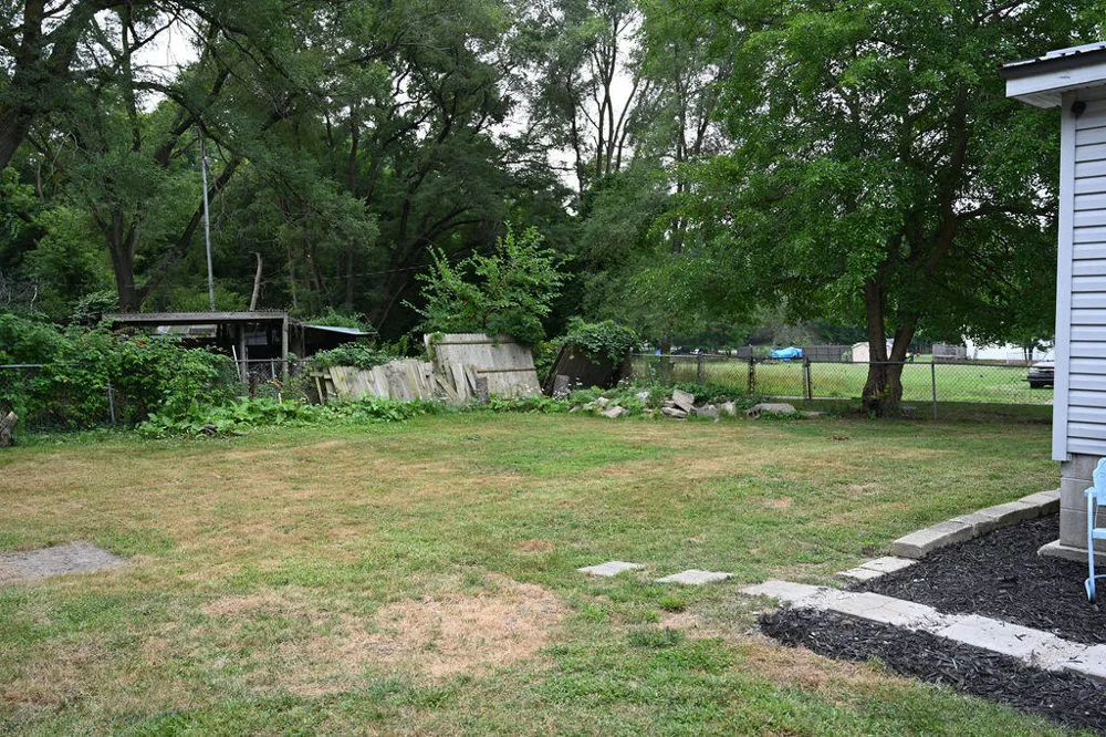 931 W Barney Avenue Muskegon, MI 49441