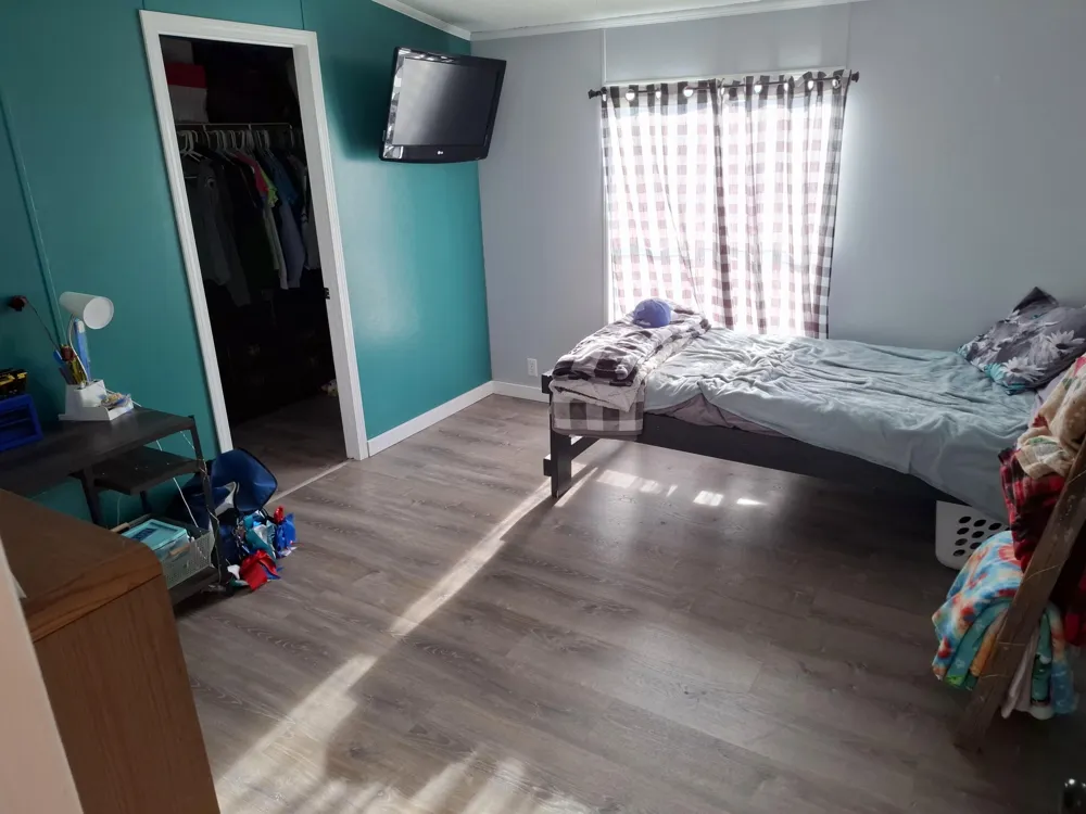 931 W Barney Avenue Muskegon, MI 49441