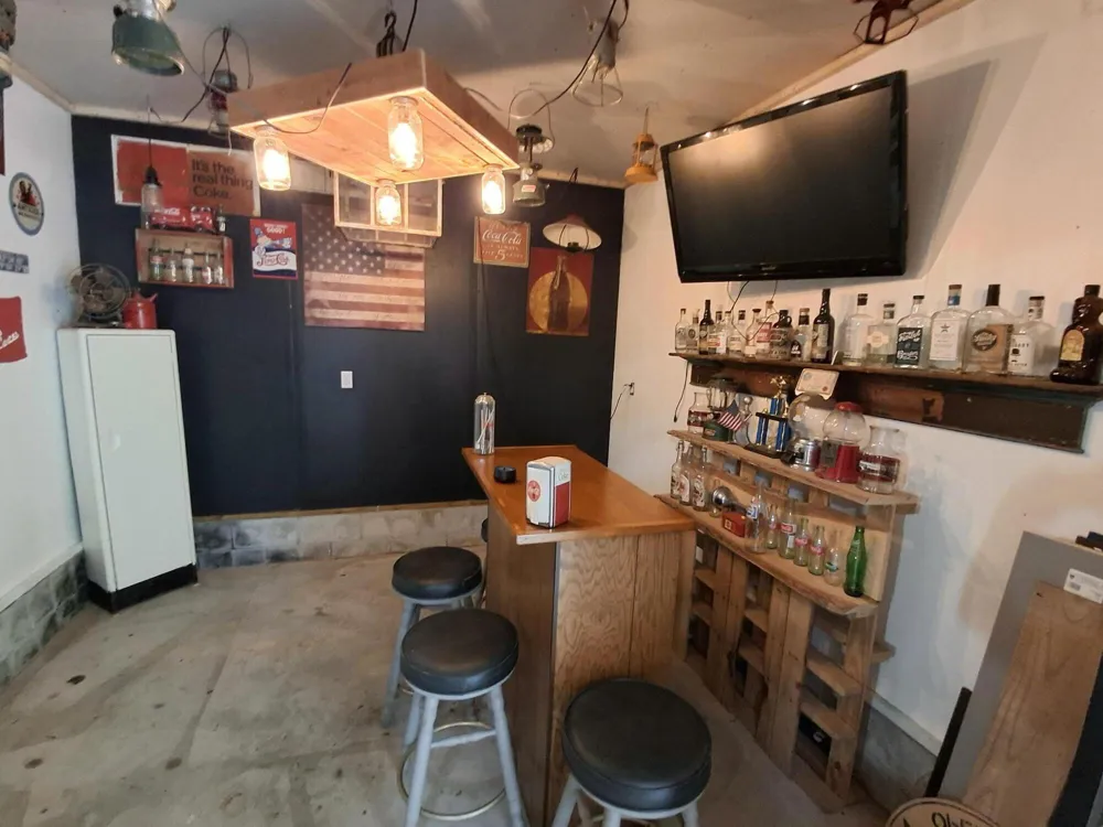 931 W Barney Avenue Muskegon, MI 49441