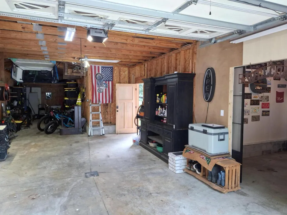 931 W Barney Avenue Muskegon, MI 49441