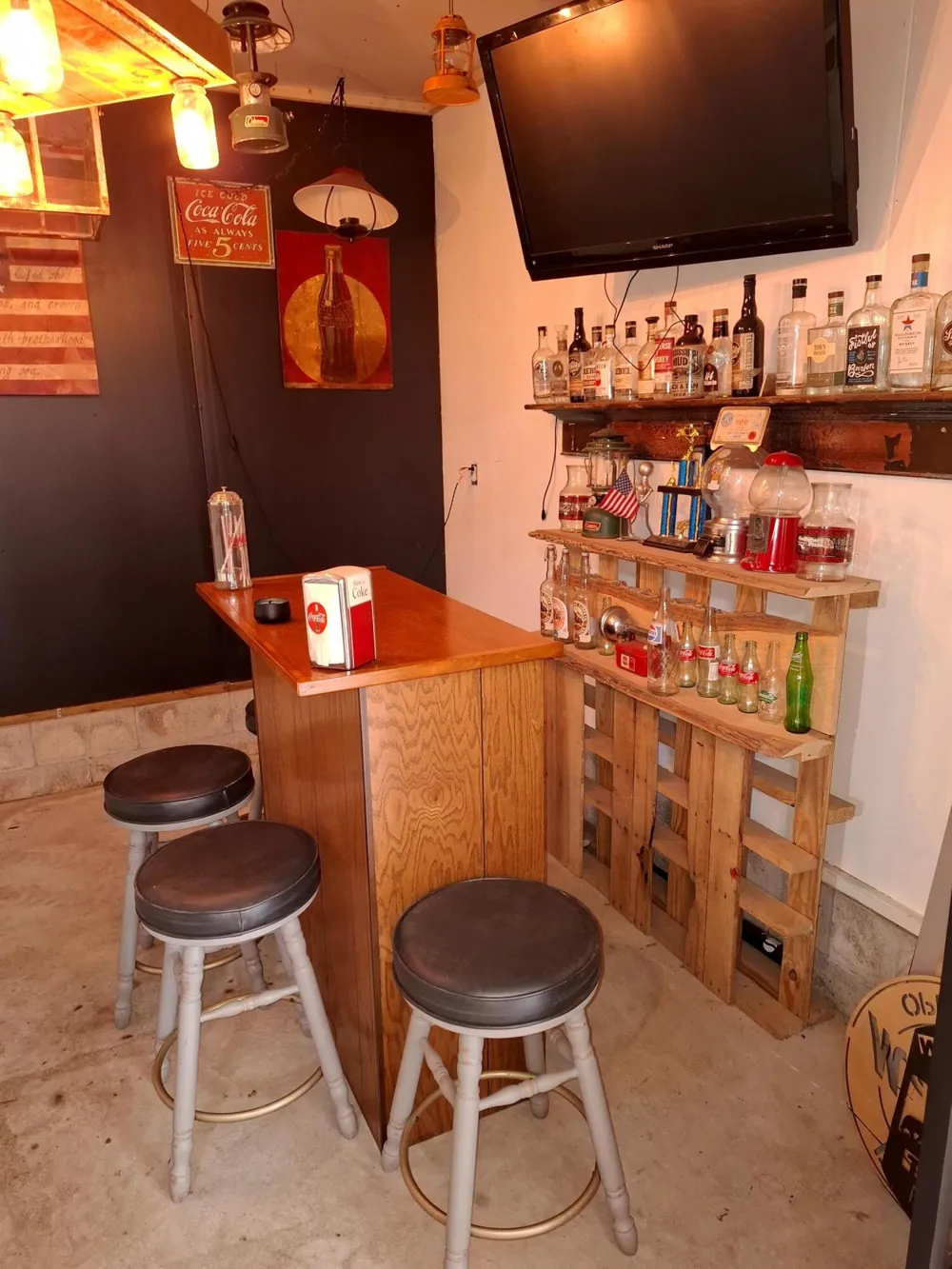 931 W Barney Avenue Muskegon, MI 49441