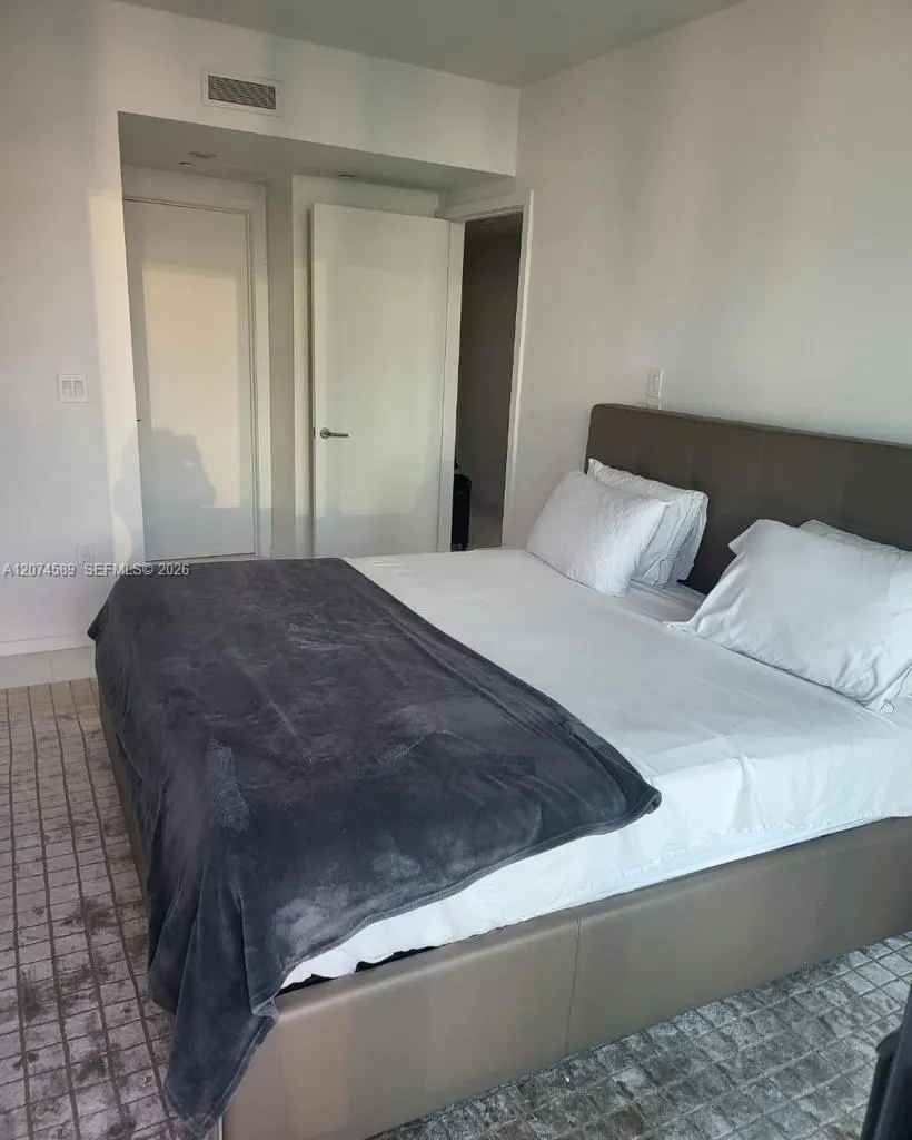 1300 S Miami Ave #2501 Miami, FL 33130