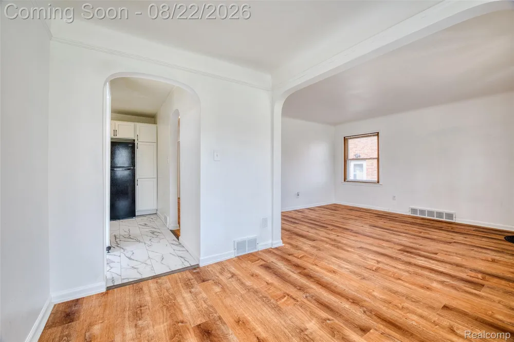 11395 Hazelton Redford Charter Township, MI 48239