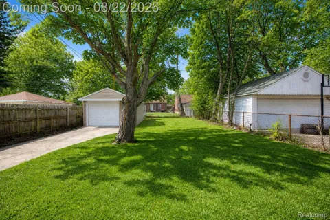 11395 Hazelton