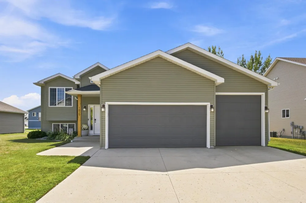 1829 43rd Avenue S Moorhead, MN 56560