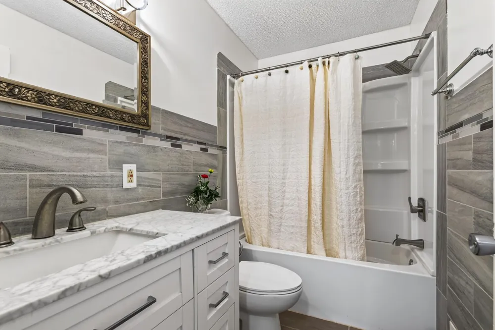 5795 Shannon Trail SE Prior Lake, MN 55372