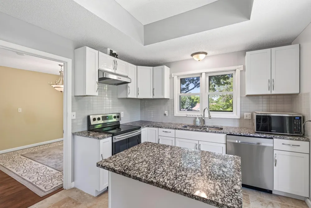 5795 Shannon Trail SE Prior Lake, MN 55372