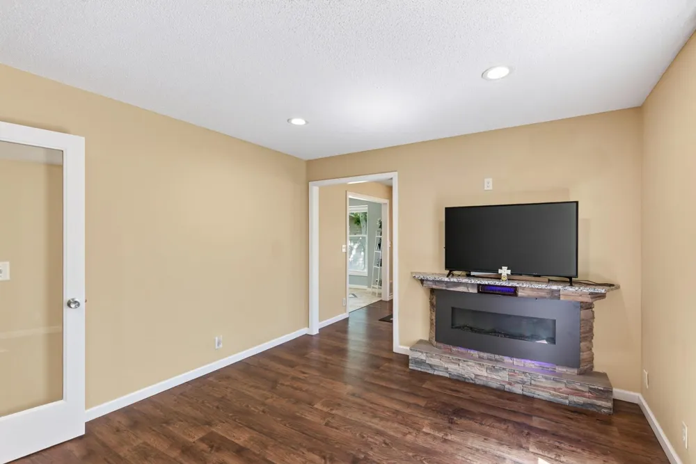 5795 Shannon Trail SE Prior Lake, MN 55372