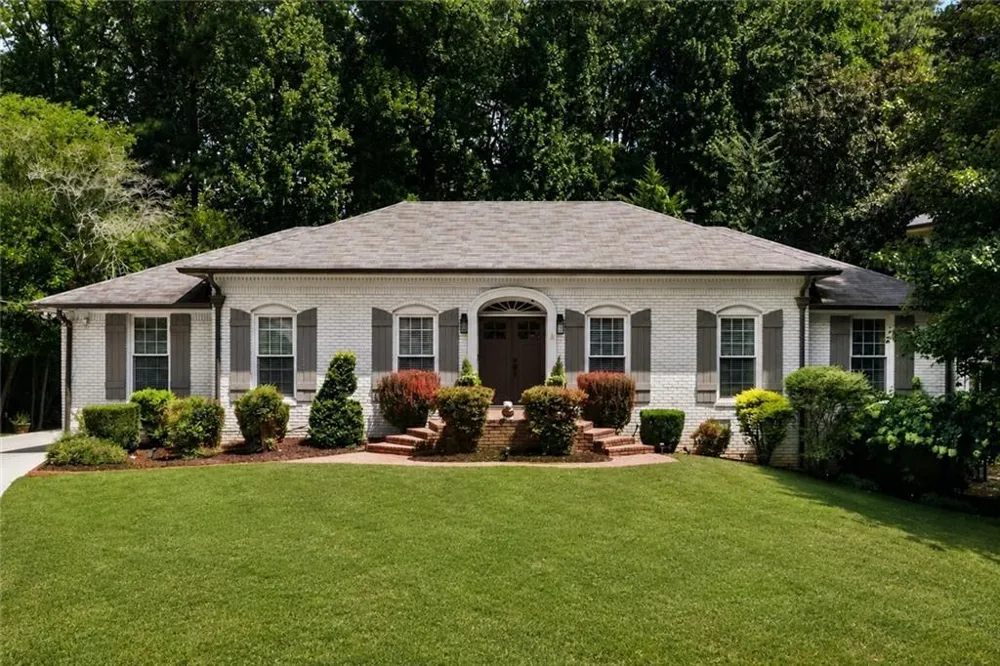 175 Forrest Lake Drive Sandy Springs, GA 30327