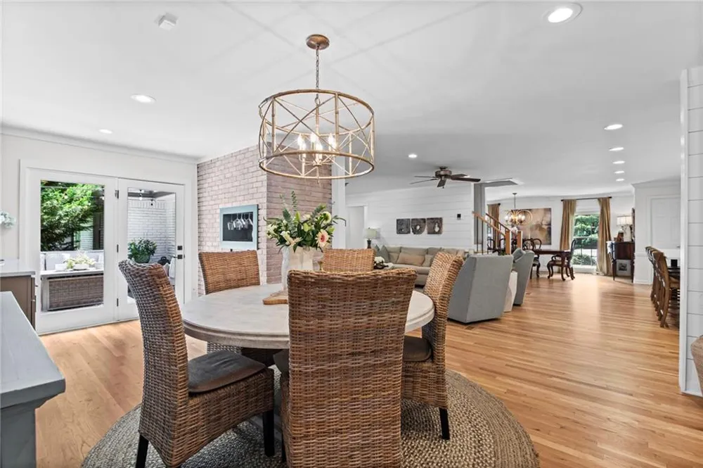 175 Forrest Lake Drive Sandy Springs, GA 30327
