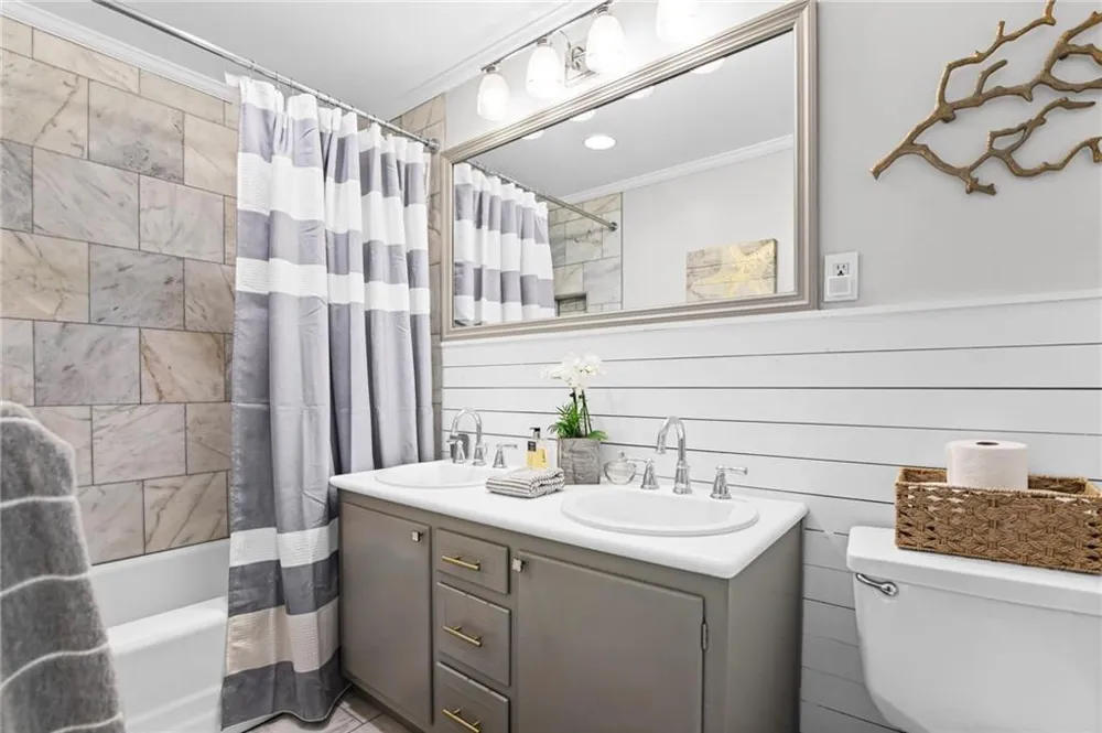 175 Forrest Lake Drive Sandy Springs, GA 30327