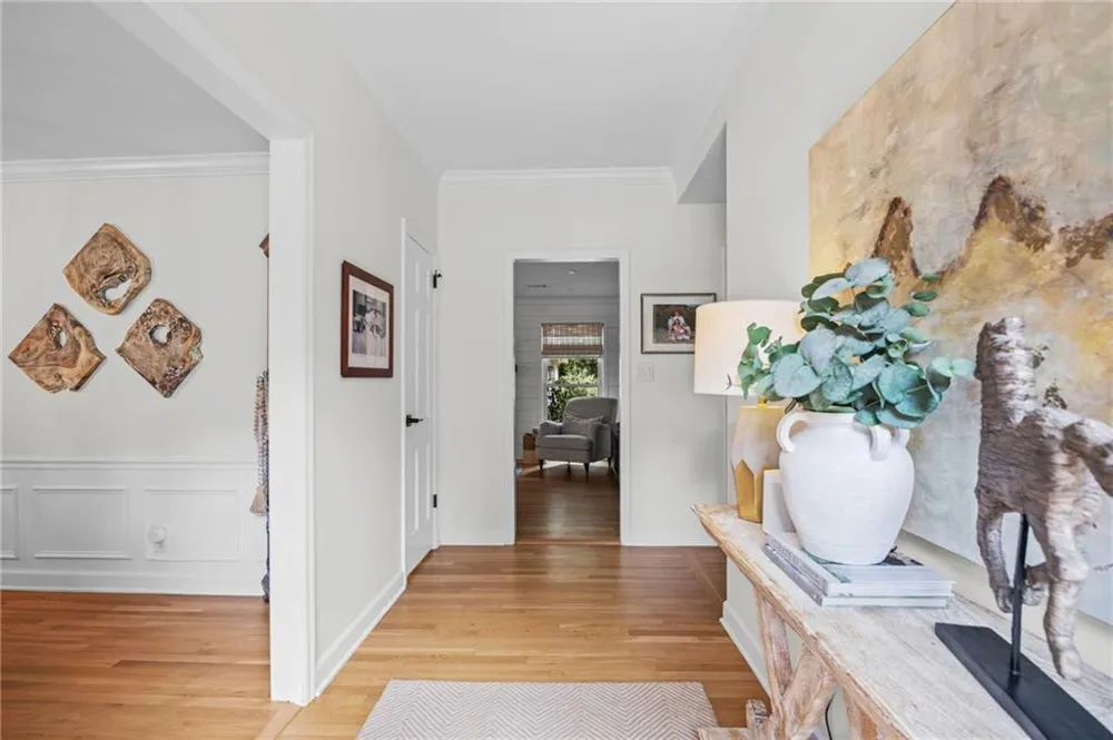 175 Forrest Lake Drive Sandy Springs, GA 30327