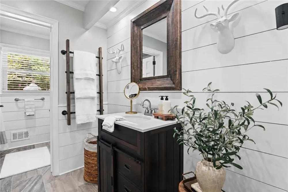 175 Forrest Lake Drive Sandy Springs, GA 30327
