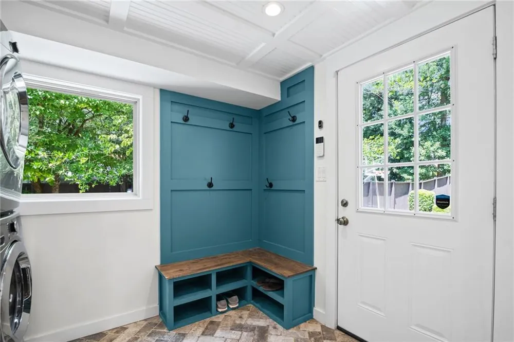 175 Forrest Lake Drive Sandy Springs, GA 30327