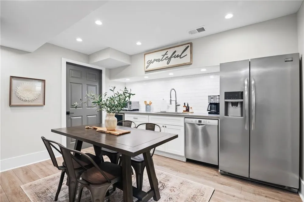 175 Forrest Lake Drive Sandy Springs, GA 30327