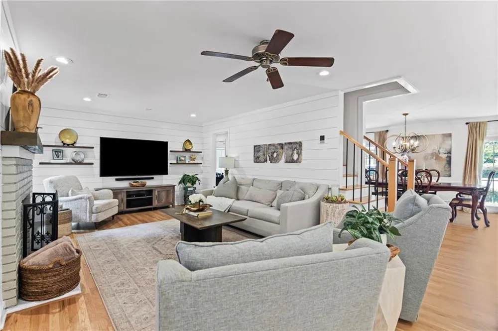 175 Forrest Lake Drive Sandy Springs, GA 30327