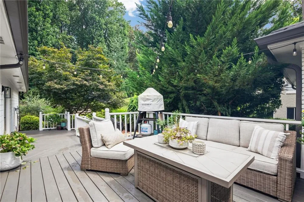 175 Forrest Lake Drive Sandy Springs, GA 30327
