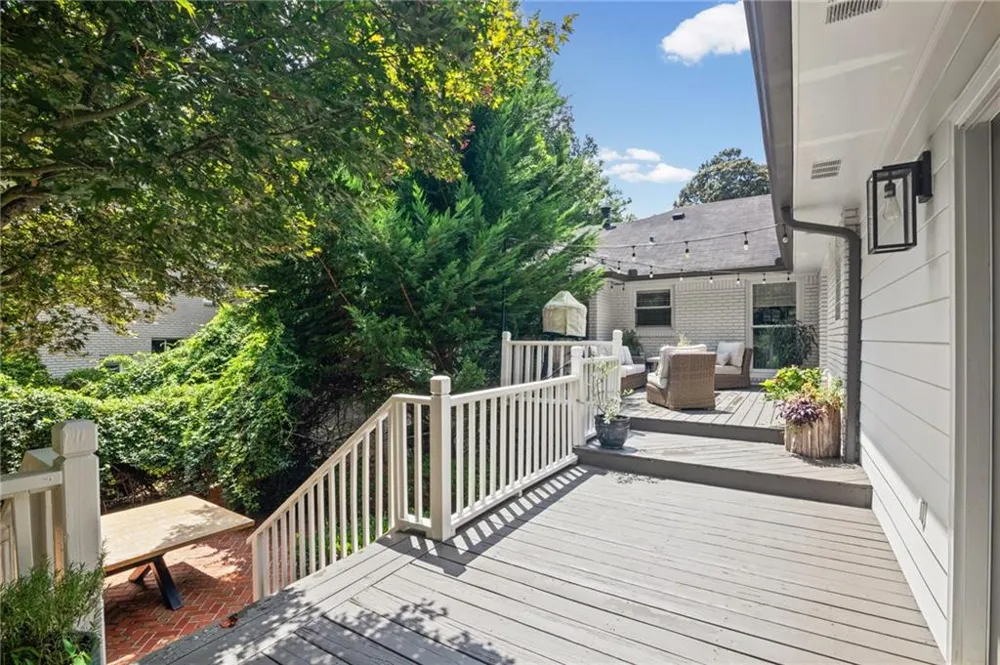 175 Forrest Lake Drive Sandy Springs, GA 30327