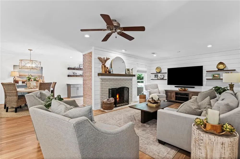175 Forrest Lake Drive Sandy Springs, GA 30327