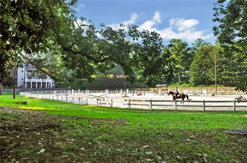 175 Forrest Lake Drive Sandy Springs, GA 30327