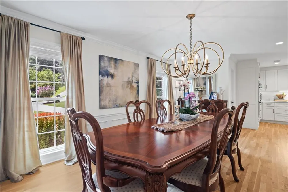 175 Forrest Lake Drive Sandy Springs, GA 30327