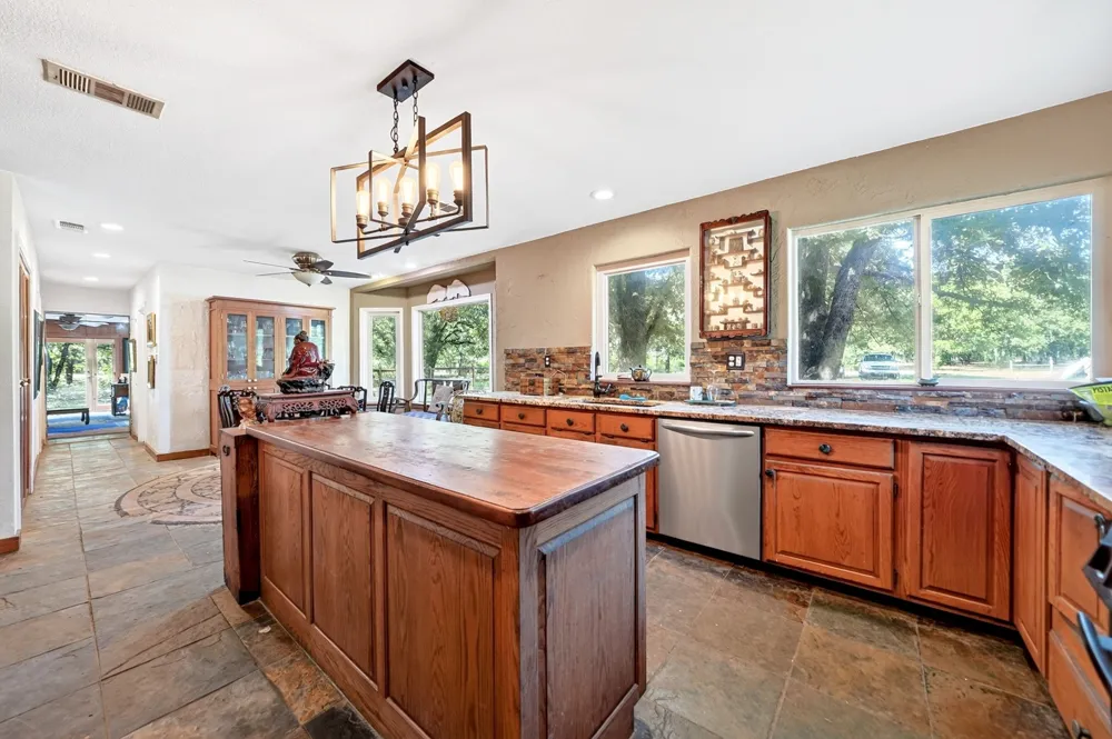 10148 Bluebonnet Drive Scurry, TX 75158