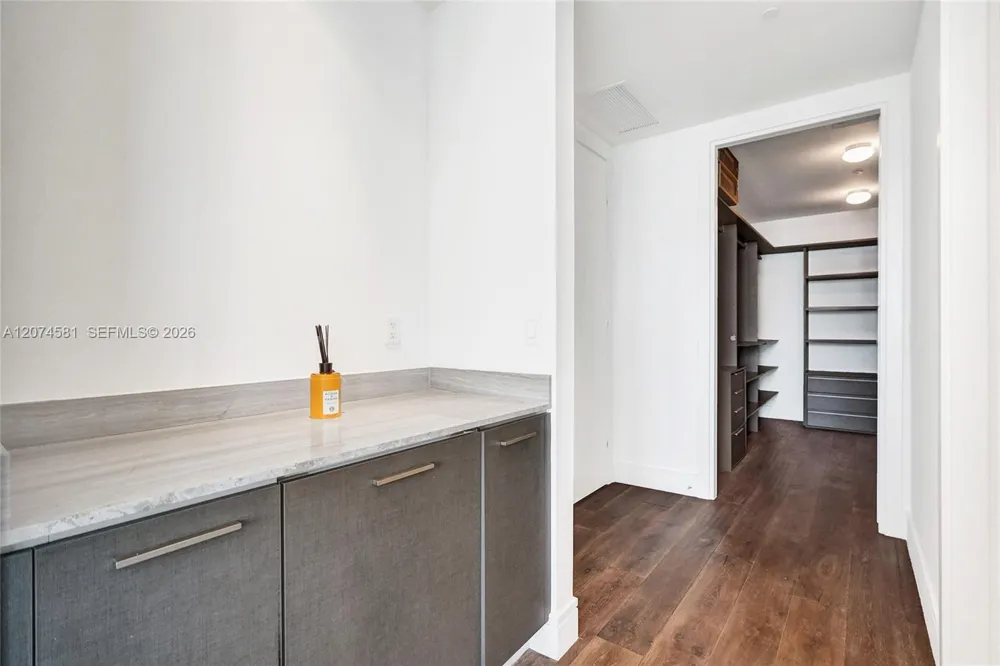 3250 NE 188th St #501 Aventura, FL 33180