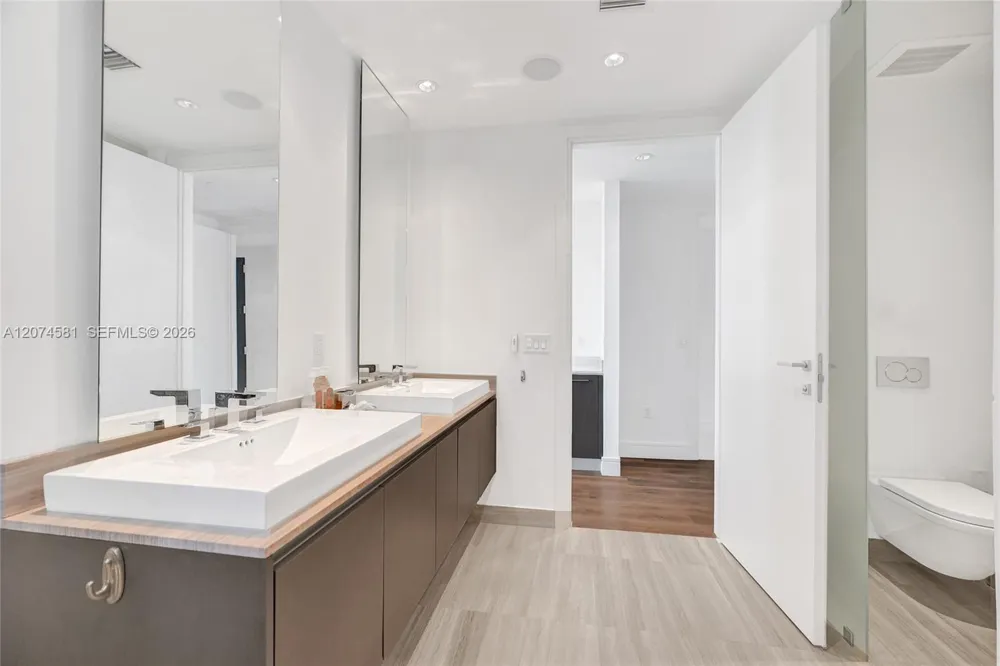 3250 NE 188th St #501 Aventura, FL 33180