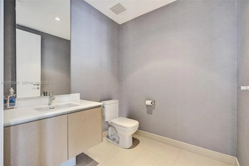 3250 NE 188th St #501 Aventura, FL 33180