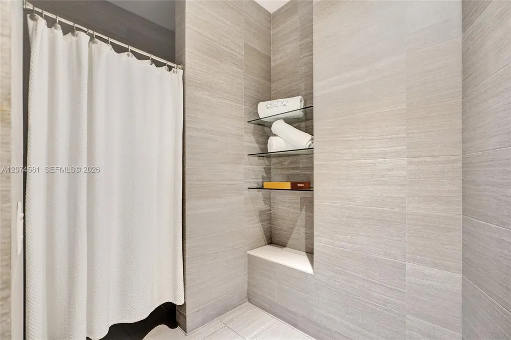 3250 NE 188th St #501 Aventura, FL 33180