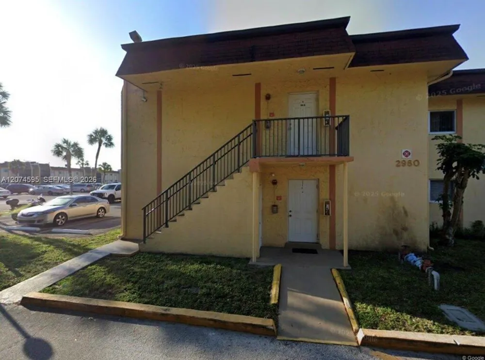 2960 NW 55th Ave #2D Lauderhill, FL 33313