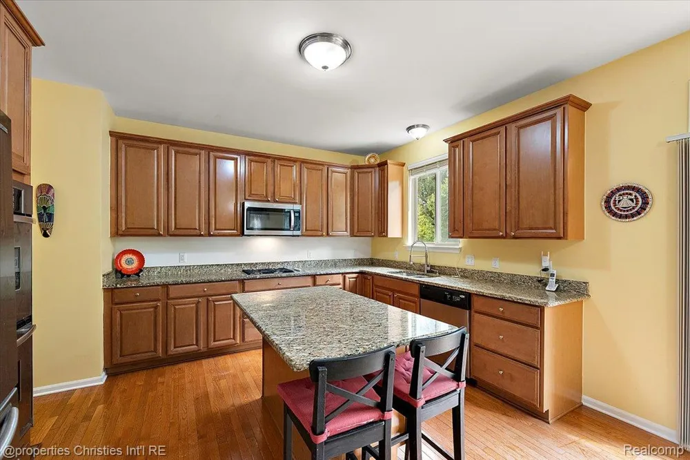 24354 Amanda Lane Novi City, MI 48375