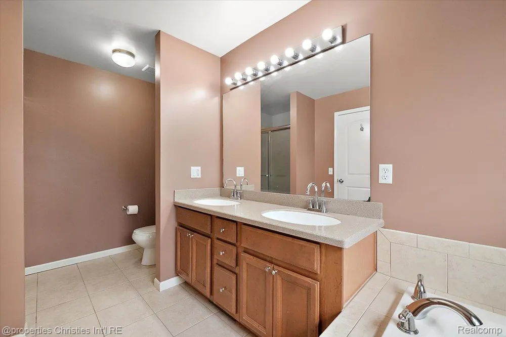 24354 Amanda Lane Novi City, MI 48375