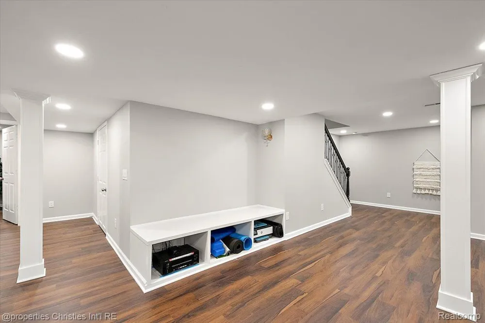 24354 Amanda Lane Novi City, MI 48375