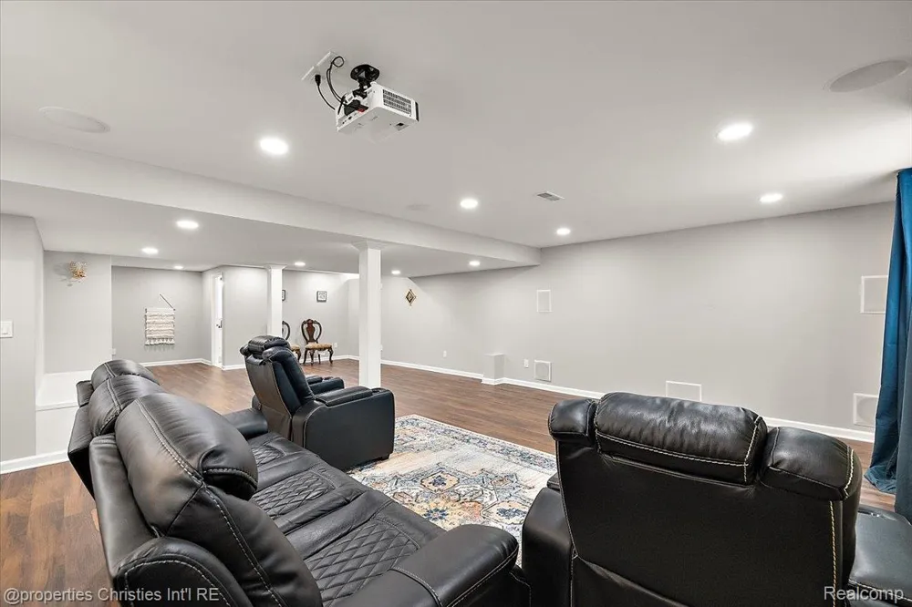 24354 Amanda Lane Novi City, MI 48375